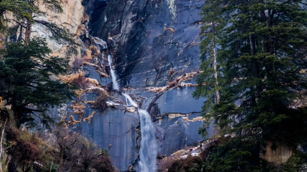 Offbeat Romantic Spots in Kullu Manali